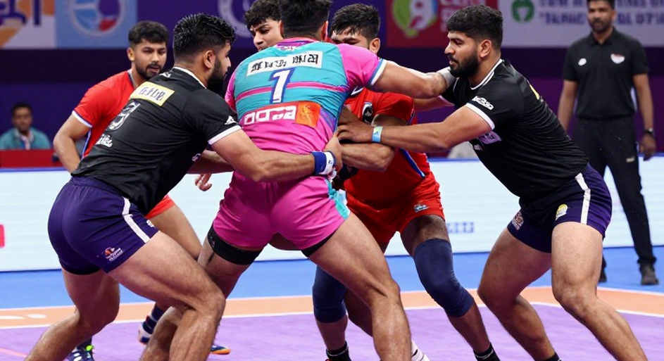 স্কোরশিটের ফাঁকা ঘর: কাবাডির ম্যাচ আসলে কোথায় ঠিক হয়
