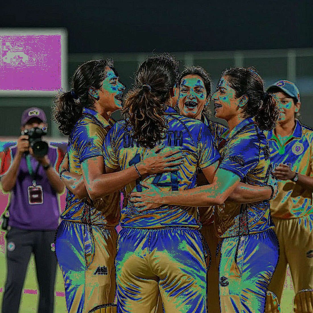 ফাঁকা ফাইল, একটি ফ্রেম: ক্রিকেটের রায় আসলে কোথায় ভাঙে