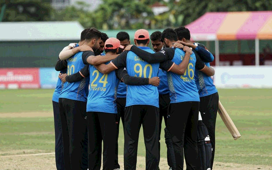 নিলামের ২৭ কোটি আর মিরপুরের নীরবতা: ক্রিকেটের ট্রান্সফার উইন্ডো কার জন্য দল গড়ে, কার জন্য ভাঙে
