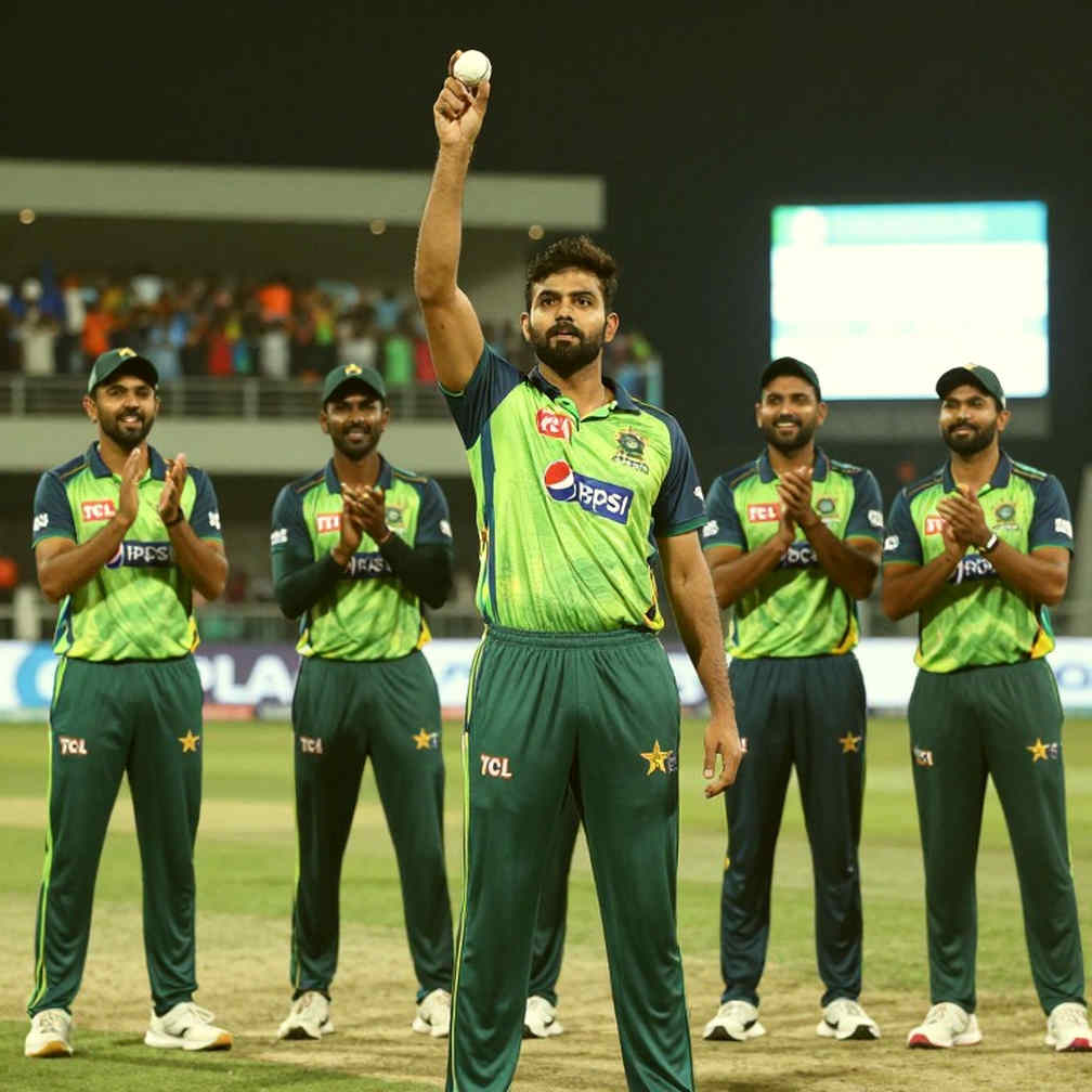 ব্রেন্ডন টেলর: নিষেধাজ্ঞার ছায়া থেকে ২০২৭ বিশ্বকাপের আলো — দলিল আগে, তারপর গল্প ব্রেন্ডন টেলর: নিষেধাজ্ঞার ছায়া থেকে ২০২৭ বিশ্বকাপের আলো — দলিল আগে, তারপর গল্প