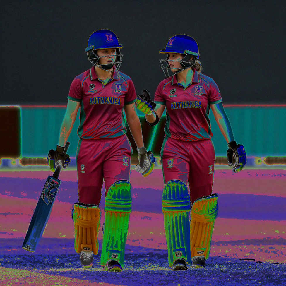 শাদাবের রাত: লাহোরে ৮৮ রানের অসম্ভব জুটি, একটা ফুলটস আর এক উইকেটের গল্প শাদাবের রাত: লাহোরে ৮৮ রানের অসম্ভব জুটি, একটা ফুলটস আর এক উইকেটের গল্প
